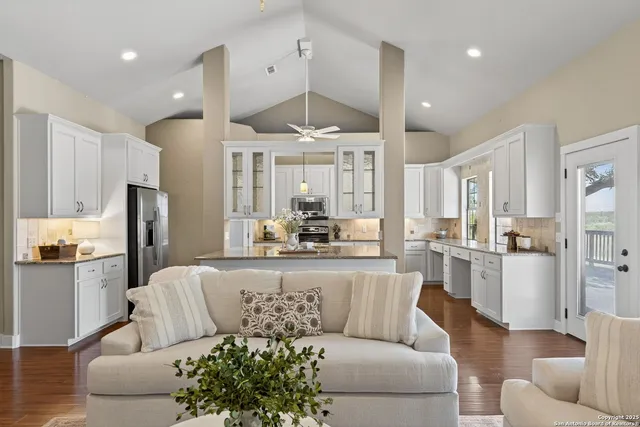 $519,000 | 905 Cypress Pass Road, Spring Branch, TX 78070