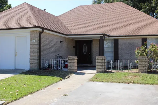 $305,000 | 75 Lucaya Drive, Kenner, LA 70065
