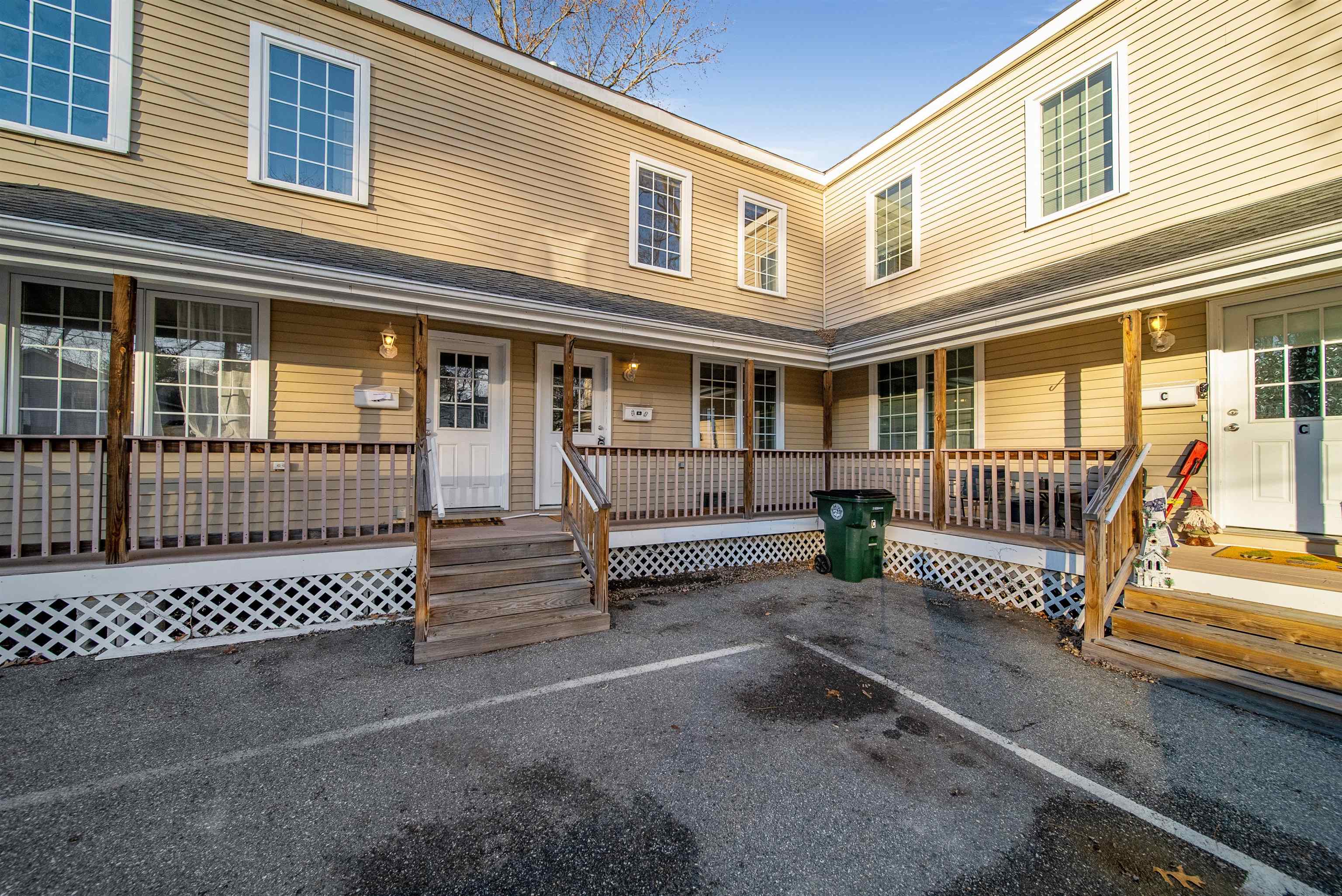 33 West Elmhurst Avenue, Unit B Manchester, NH 03103 - Photo 13 of 23