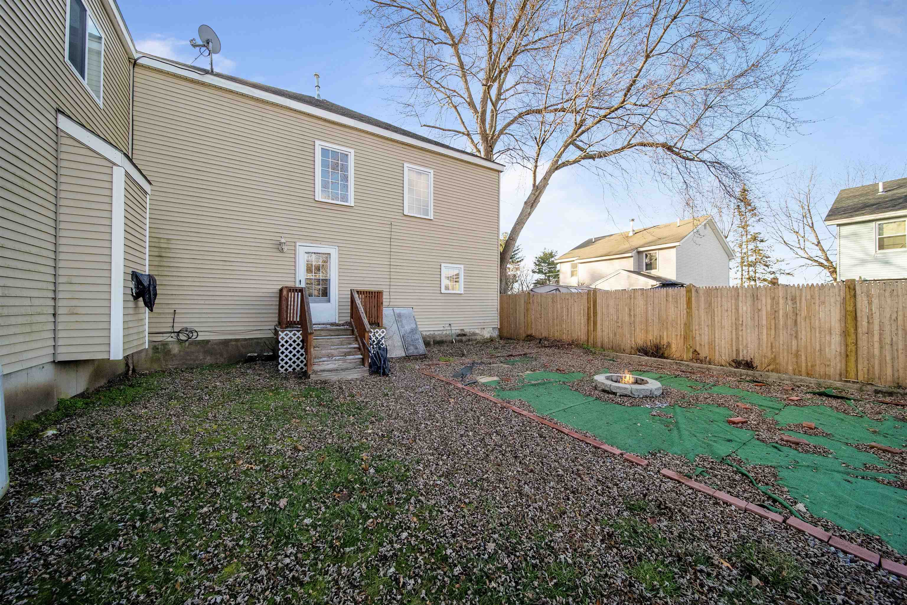 33 West Elmhurst Avenue, Unit B Manchester, NH 03103 - Photo 15 of 23