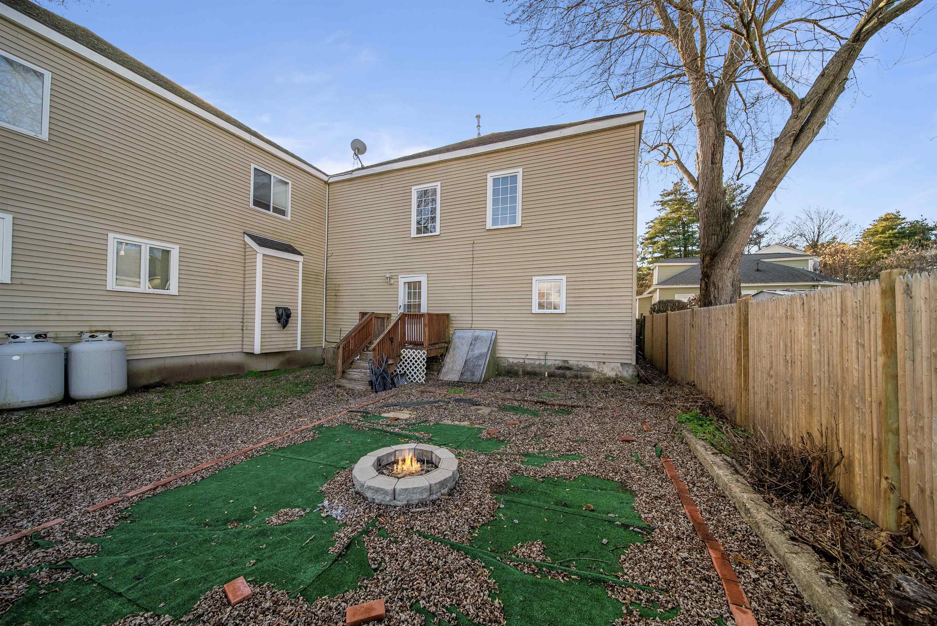 33 West Elmhurst Avenue, Unit B Manchester, NH 03103 - Photo 16 of 23