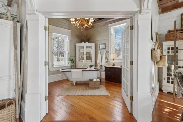 $849,900 | 33511 Old Mill Drive, Lone Rock, WI 53556