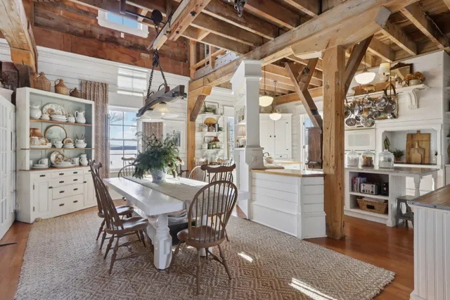 $849,900 | 33511 Old Mill Drive, Lone Rock, WI 53556