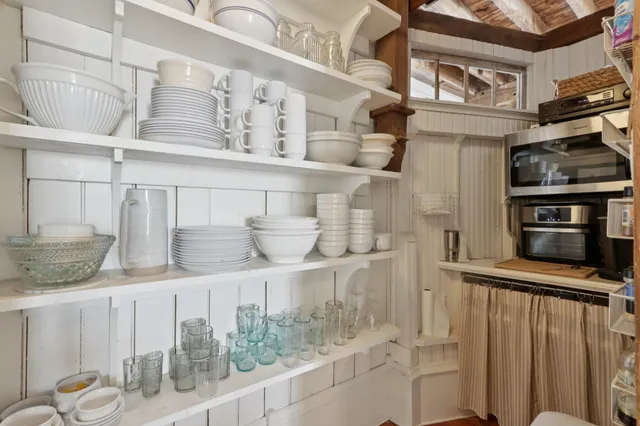 $849,900 | 33511 Old Mill Drive, Lone Rock, WI 53556