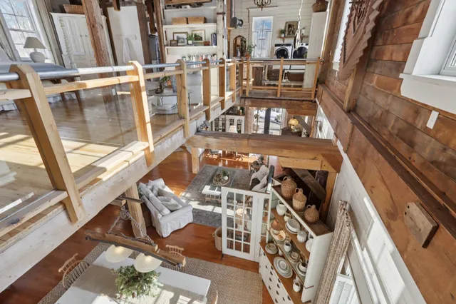 $849,900 | 33511 Old Mill Drive, Lone Rock, WI 53556