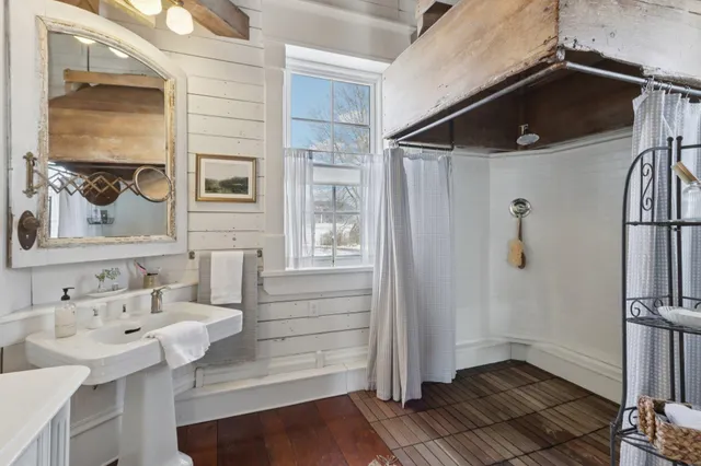 $849,900 | 33511 Old Mill Drive, Lone Rock, WI 53556