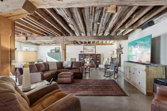 $849,900 | 33511 Old Mill Drive, Lone Rock, WI 53556