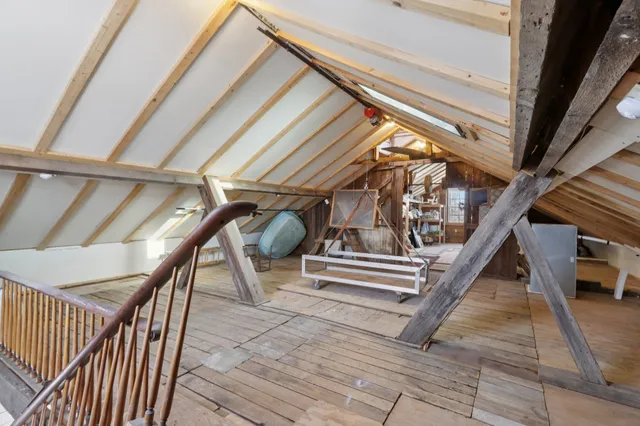 $849,900 | 33511 Old Mill Drive, Lone Rock, WI 53556