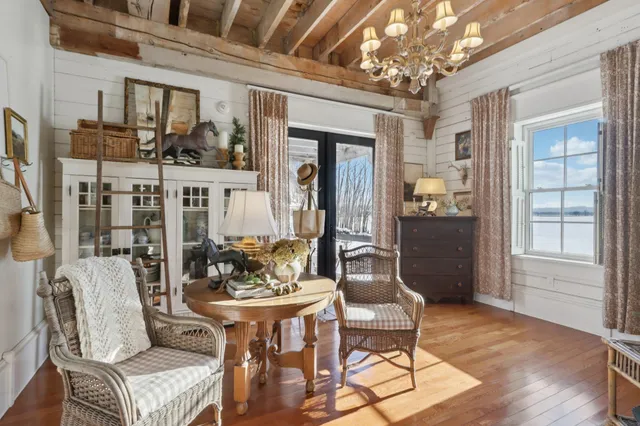 $849,900 | 33511 Old Mill Drive, Lone Rock, WI 53556