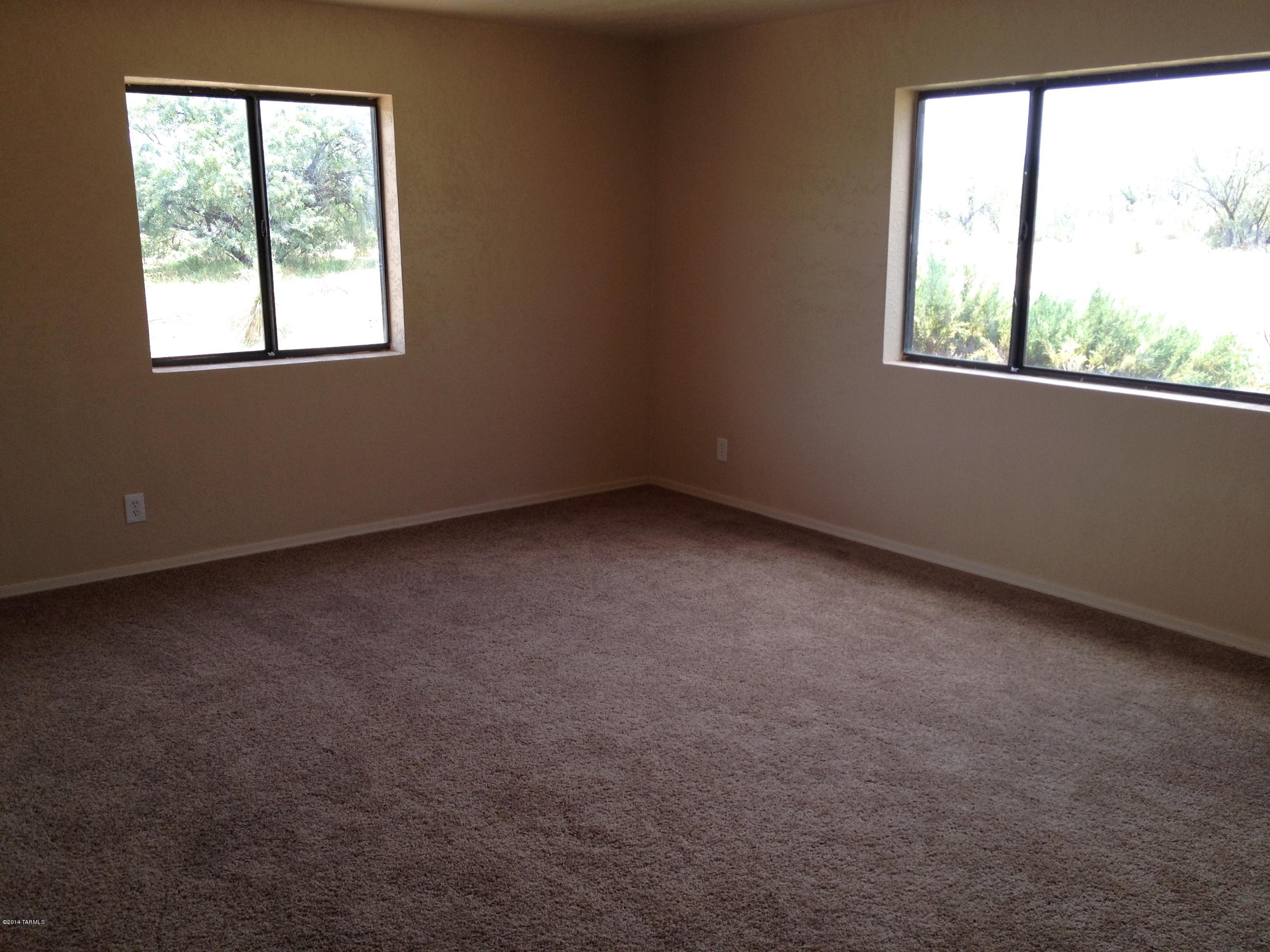 2727 East Davis Road Sahuarita, AZ 85629 - Photo 5 of 10