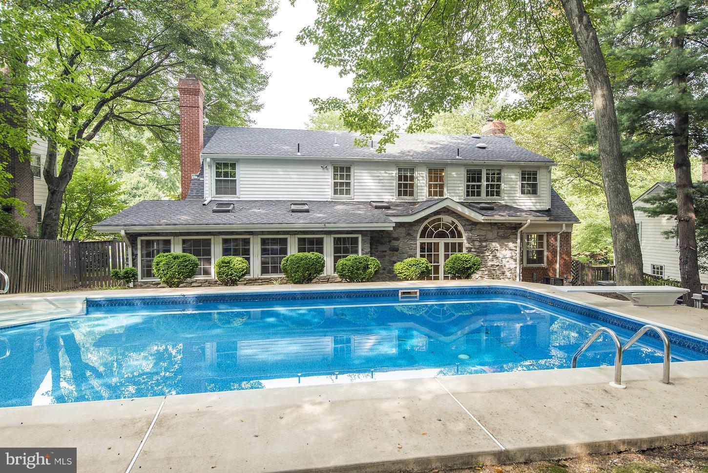 10516 Gainsborough Road Potomac, MD 20854 - Photo 27 of 30 POOL DECK