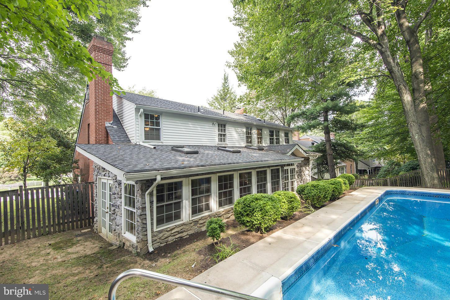 10516 Gainsborough Road Potomac, MD 20854 - Photo 29 of 30 VIEW