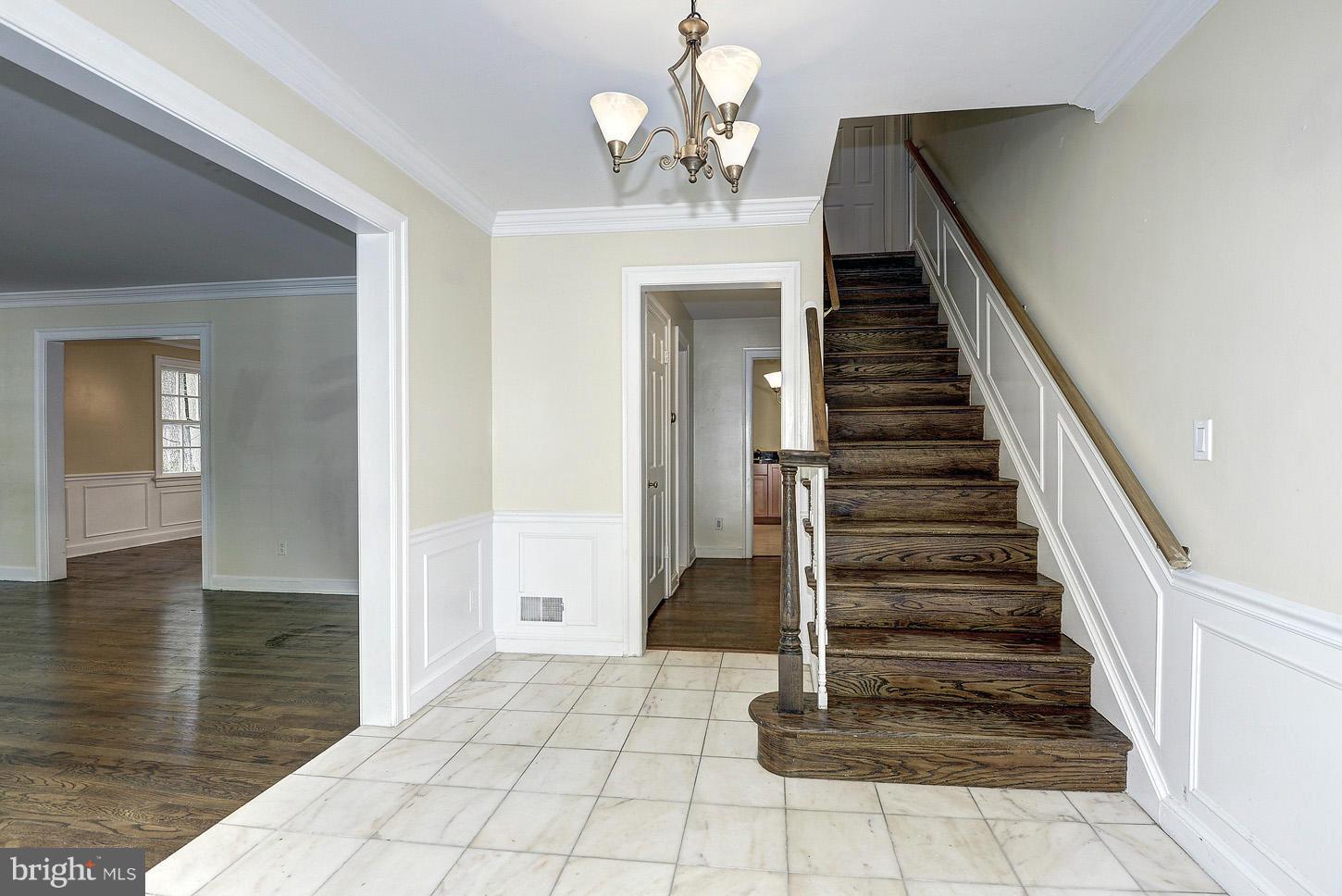 10516 Gainsborough Road Potomac, MD 20854 - Photo 4 of 30 MARBLE FOYER