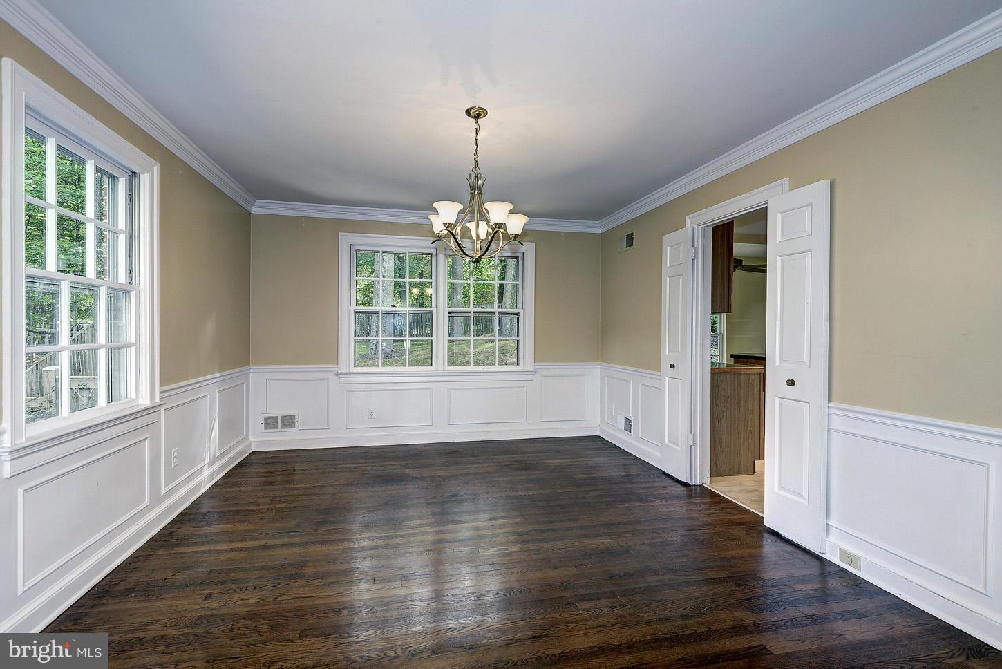 10516 Gainsborough Road Potomac, MD 20854 - Photo 8 of 30 DINING ROOM