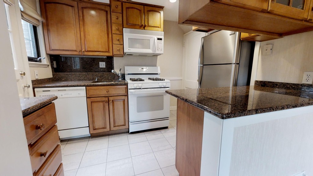2 Pierce Road, Unit 2 Watertown, MA 02472 - Photo 4 of 6 Gallery Image 4