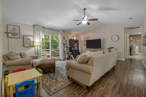 $300,000 | 8328 Chickasaw Trail, Tallahassee, FL 32312