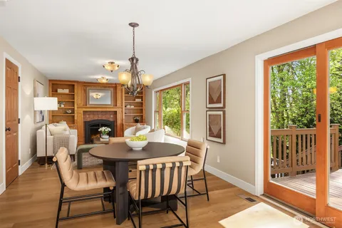 $1,697,000 | 10543 158th Avenue Northeast, Redmond, WA 98052