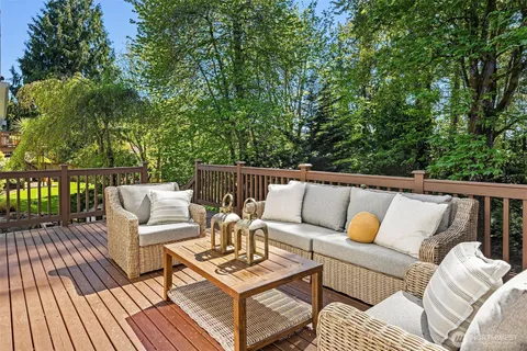 $1,697,000 | 10543 158th Avenue Northeast, Redmond, WA 98052