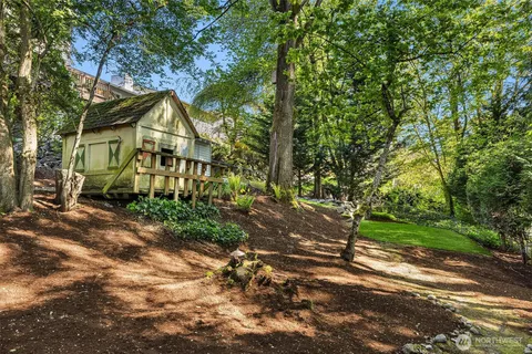 $1,697,000 | 10543 158th Avenue Northeast, Redmond, WA 98052
