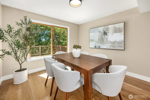$1,697,000 | 10543 158th Avenue Northeast, Redmond, WA 98052
