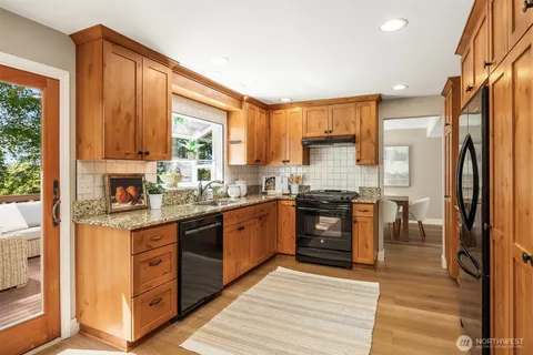$1,697,000 | 10543 158th Avenue Northeast, Redmond, WA 98052
