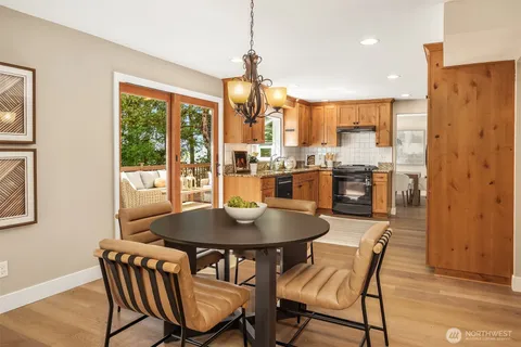 $1,697,000 | 10543 158th Avenue Northeast, Redmond, WA 98052