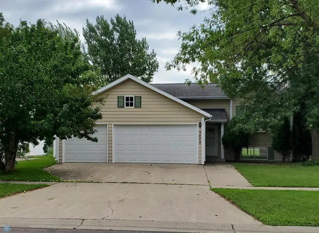 $314,900 | 3474 18th Street South, Fargo, ND 58104