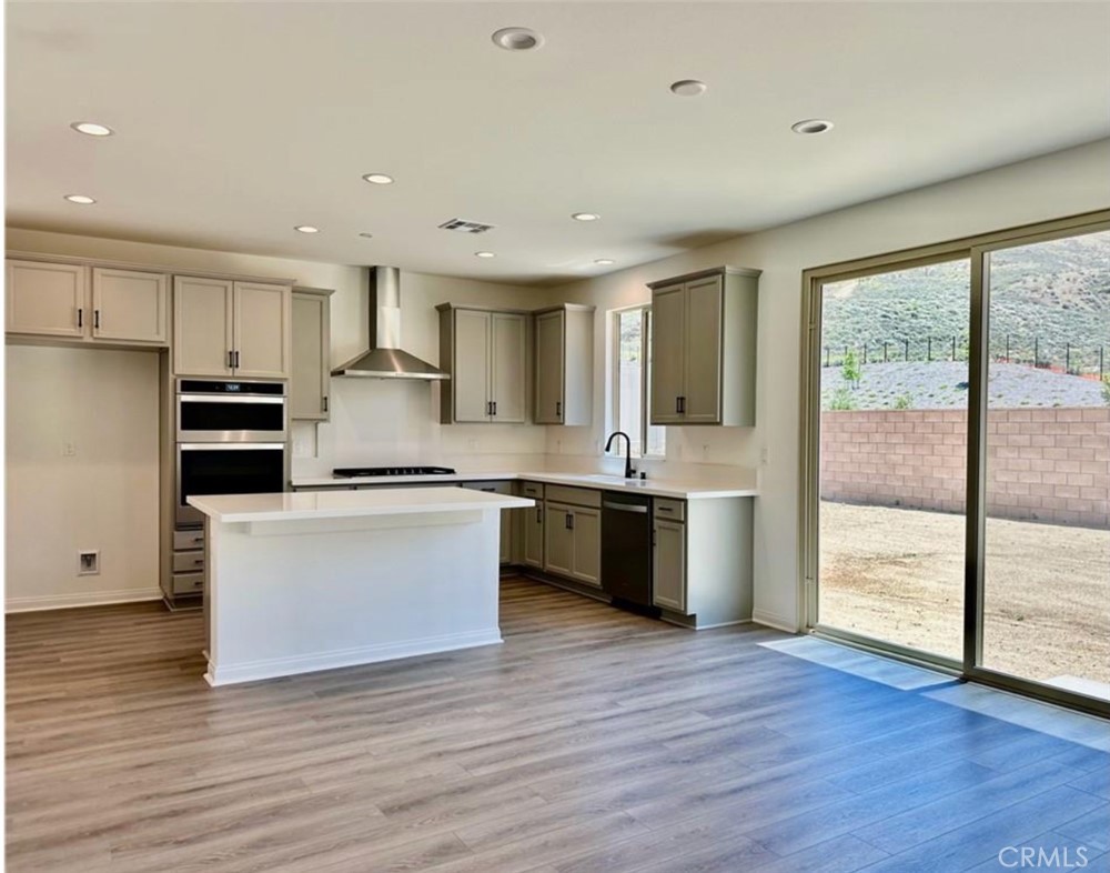 8489 Anthony Street Riverside, CA 92507 - Photo 4 of 28