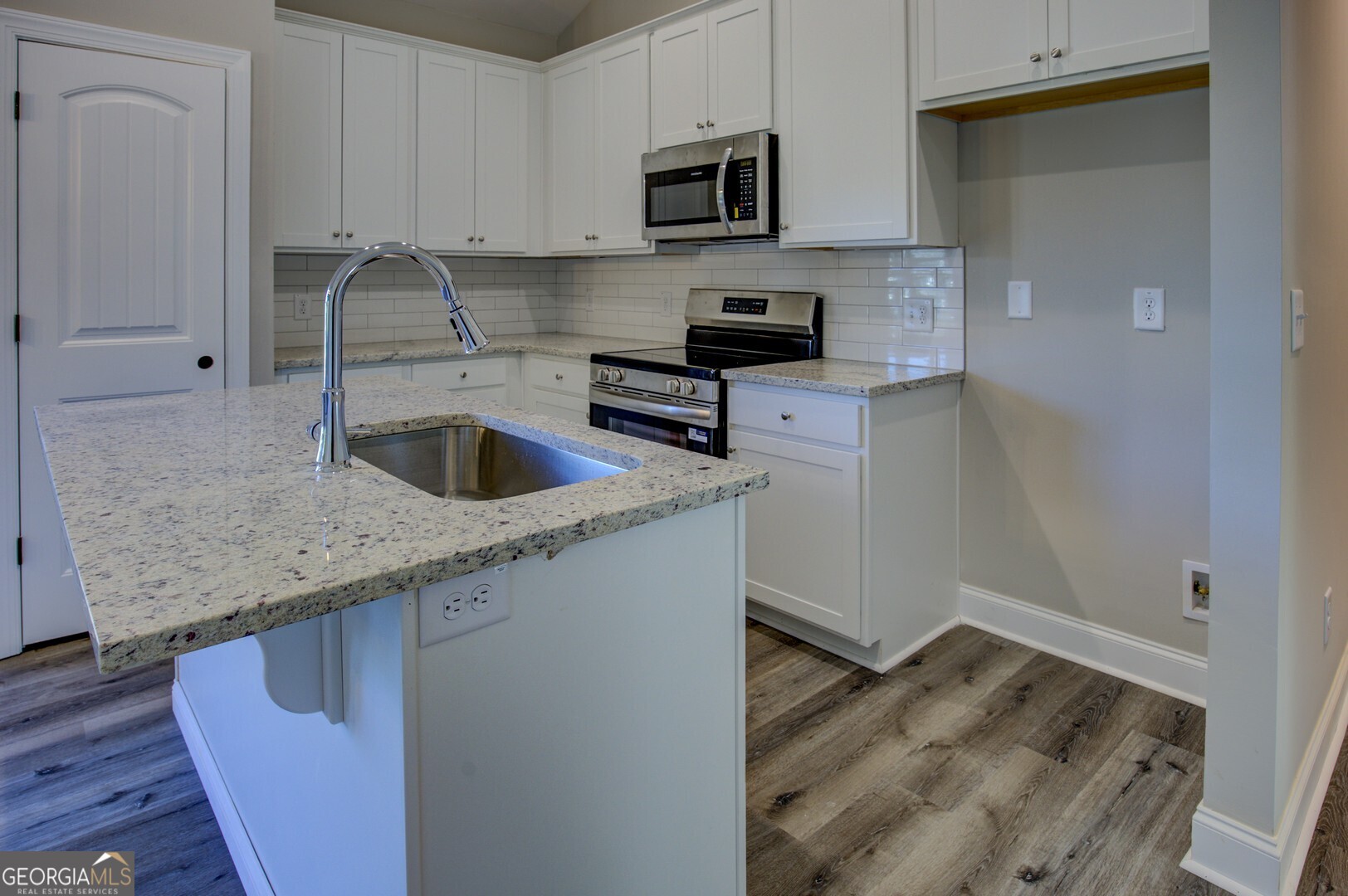 9213 Westview Drive Southwest Covington, GA 30014 - Photo 8 of 33