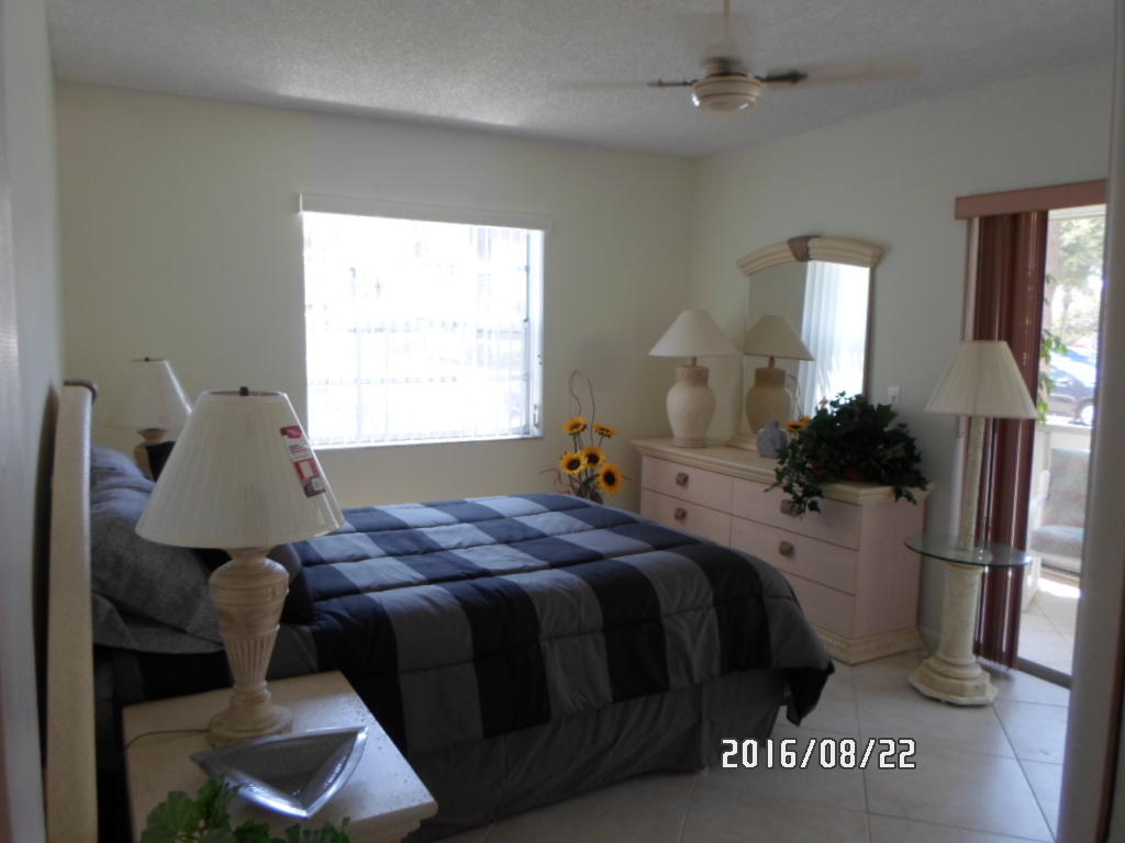 875 Normandy Lane Delray Beach, FL 33484 - Photo 6 of 17 2016-08-22 02.33.33