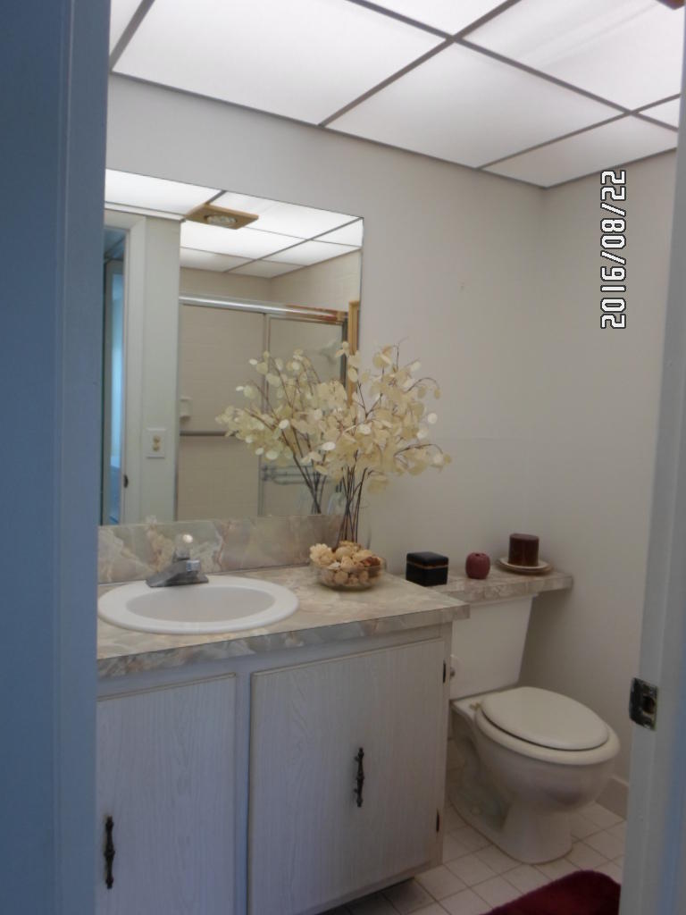 875 Normandy Lane Delray Beach, FL 33484 - Photo 7 of 17 2016-08-22 02.33.42