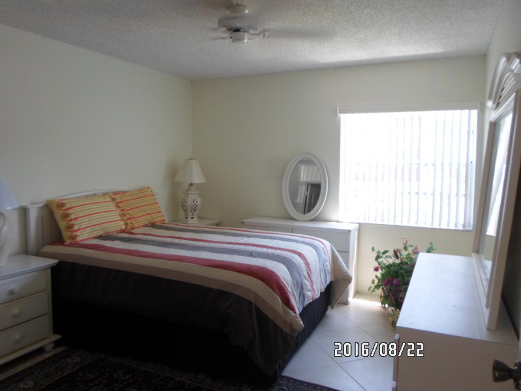 875 Normandy Lane Delray Beach, FL 33484 - Photo 9 of 17 2016-08-22 02.33.56