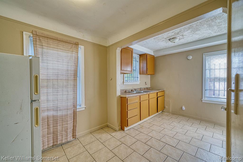 7760 Evergreen Road Detroit, MI 48228 - Photo 8 of 20