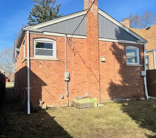 $210,000 | 14535 South Parnell Avenue, Riverdale, IL 60827