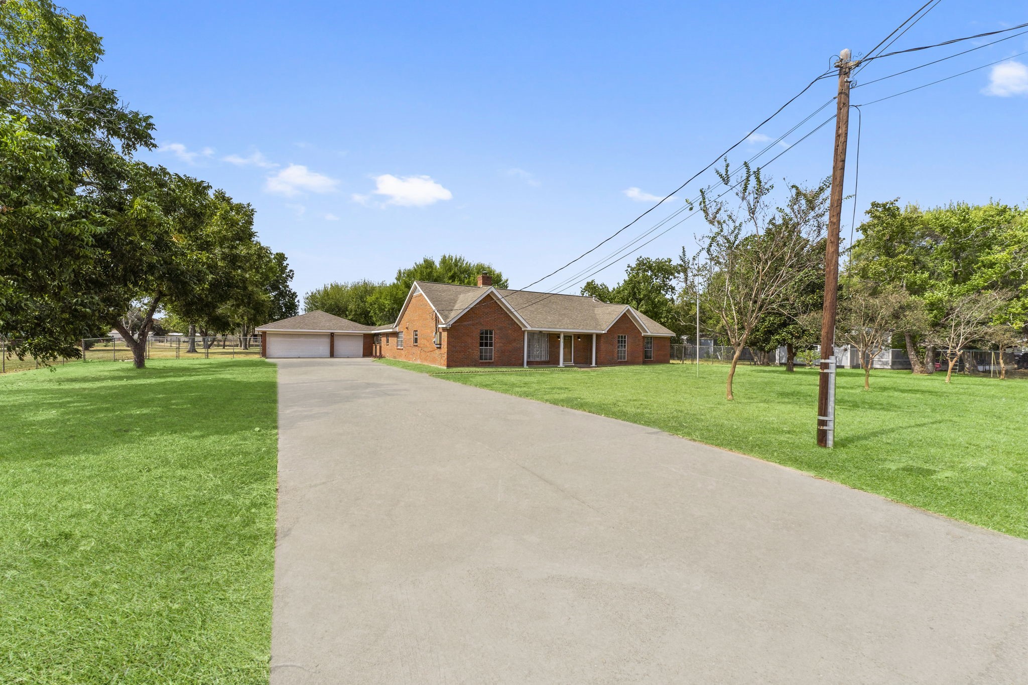 2810 Lilac Street Pasadena, TX 77503 - Photo 3 of 38 a view of a house with a big yard