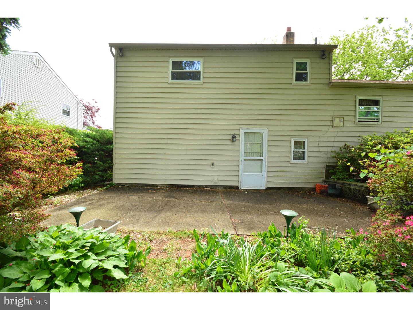 1208 Dahlia Road Warminster, PA 18974 - Photo 12 of 16 Gallery Image 12