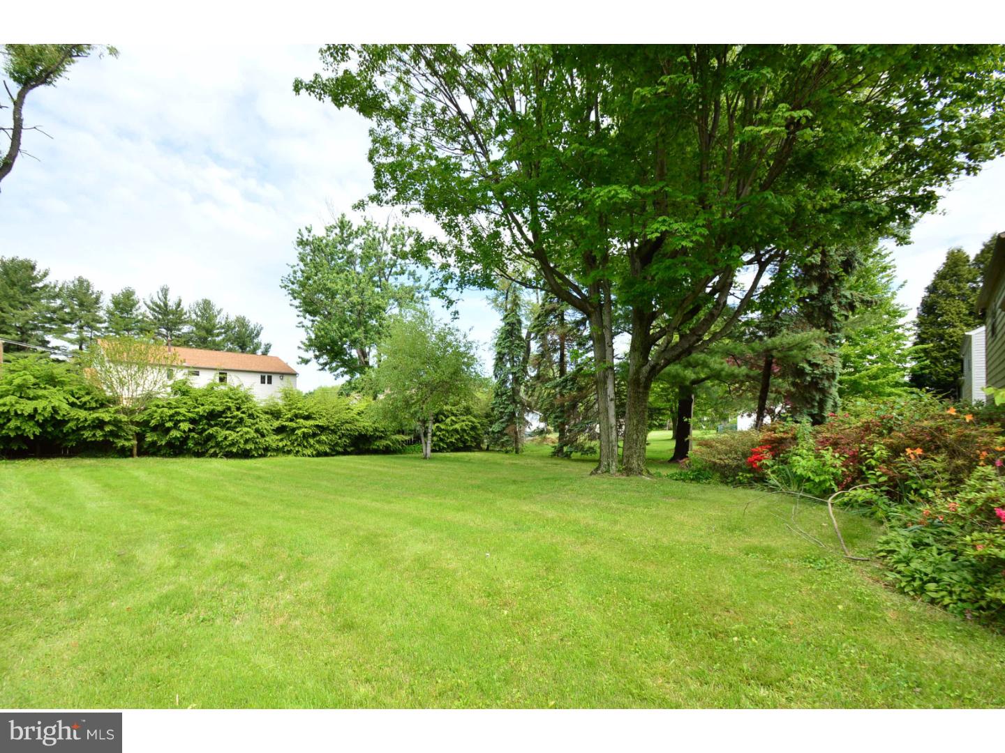 1208 Dahlia Road Warminster, PA 18974 - Photo 15 of 16 Gallery Image 15