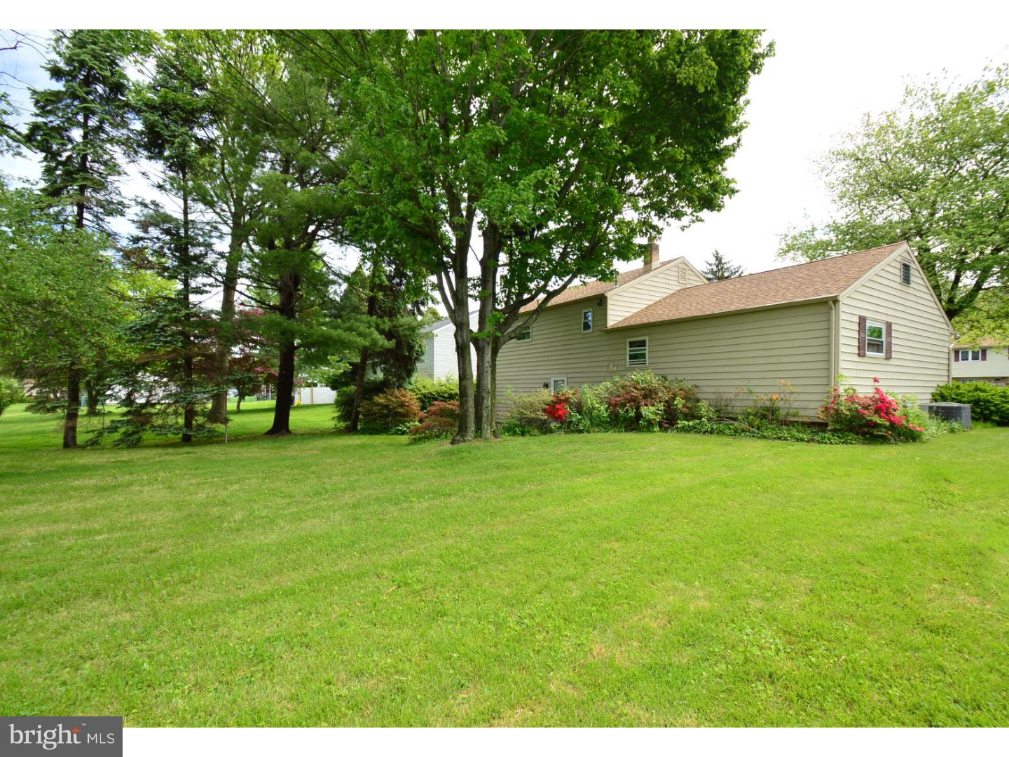 1208 Dahlia Road Warminster, PA 18974 - Photo 16 of 16 Gallery Image 16