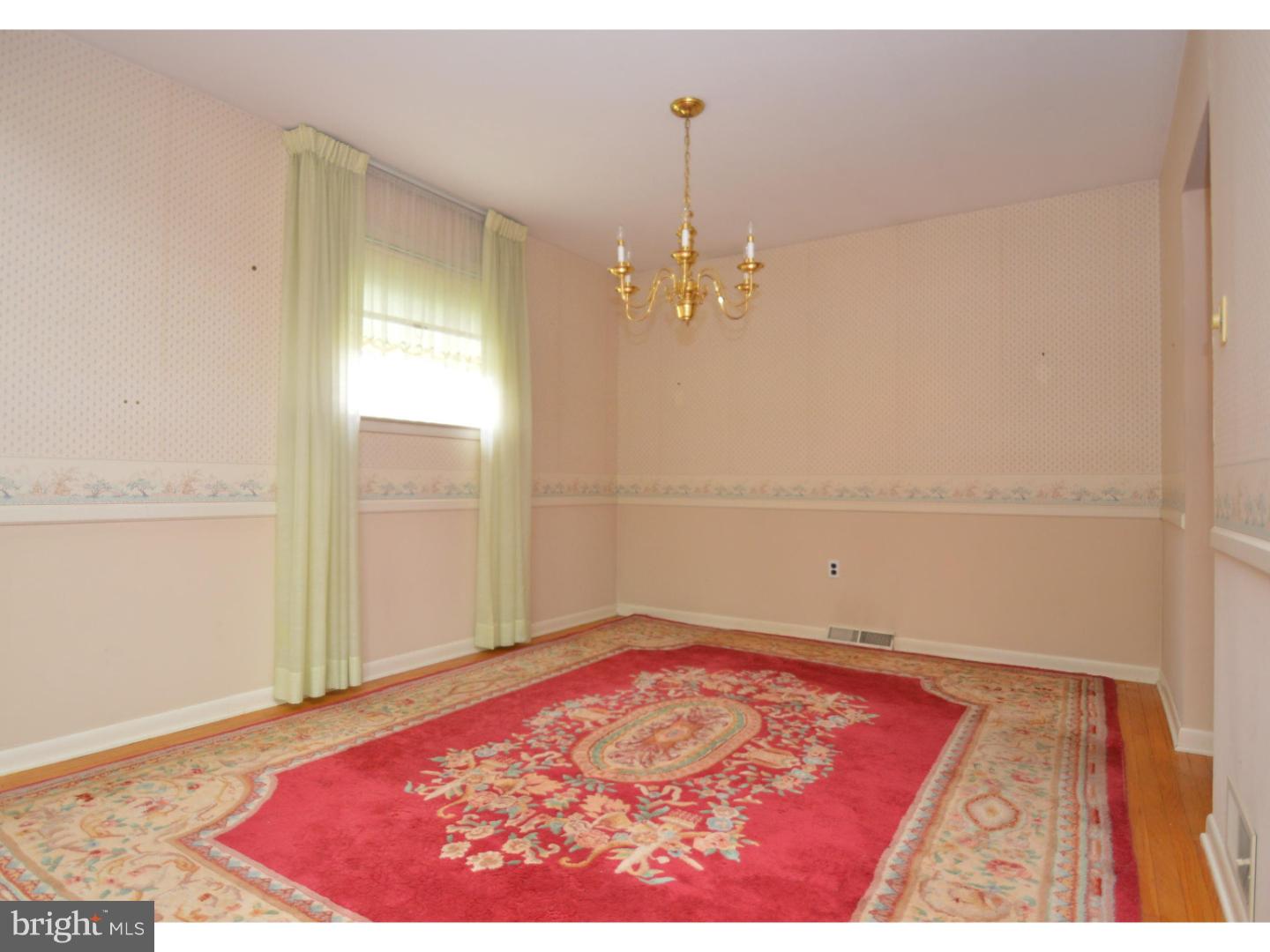 1208 Dahlia Road Warminster, PA 18974 - Photo 3 of 16 Gallery Image 3