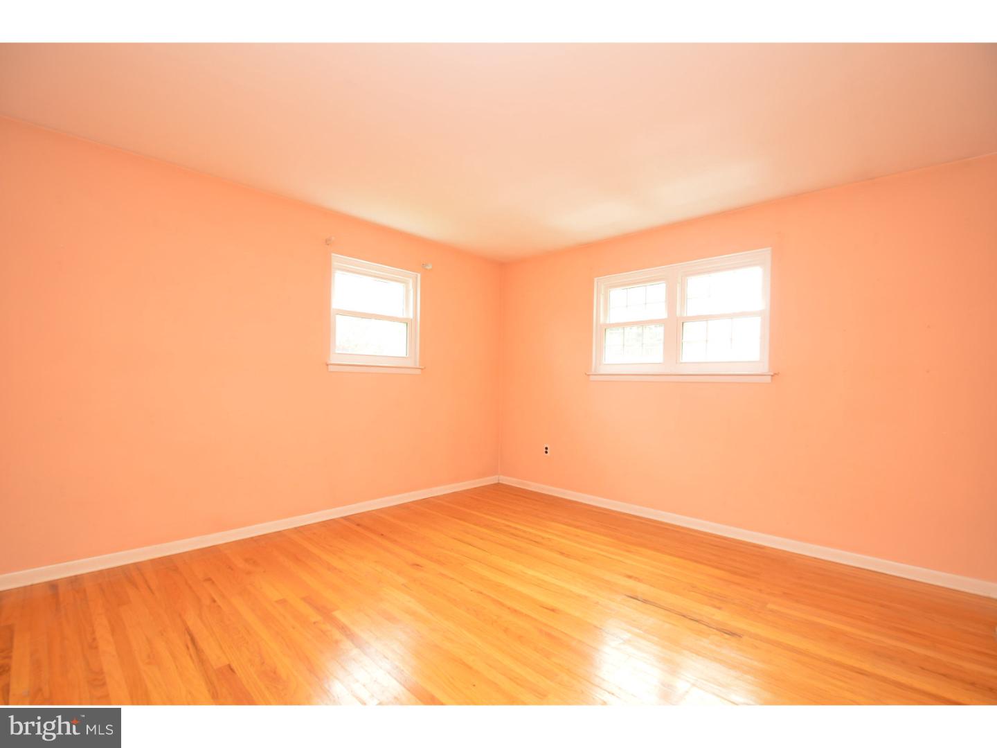 1208 Dahlia Road Warminster, PA 18974 - Photo 6 of 16 Gallery Image 6