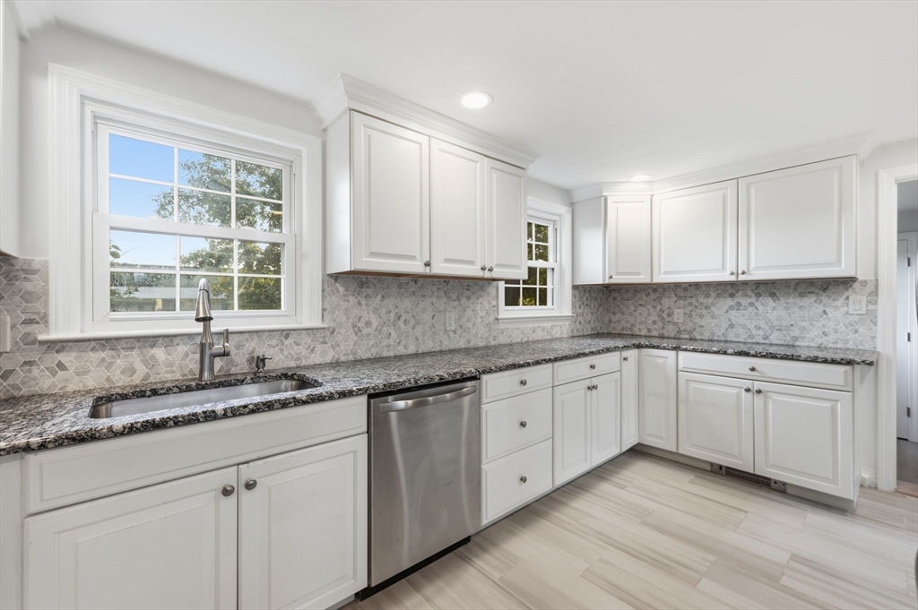 4 Lawrence Road Wayland, MA 01778 - Photo 7 of 24