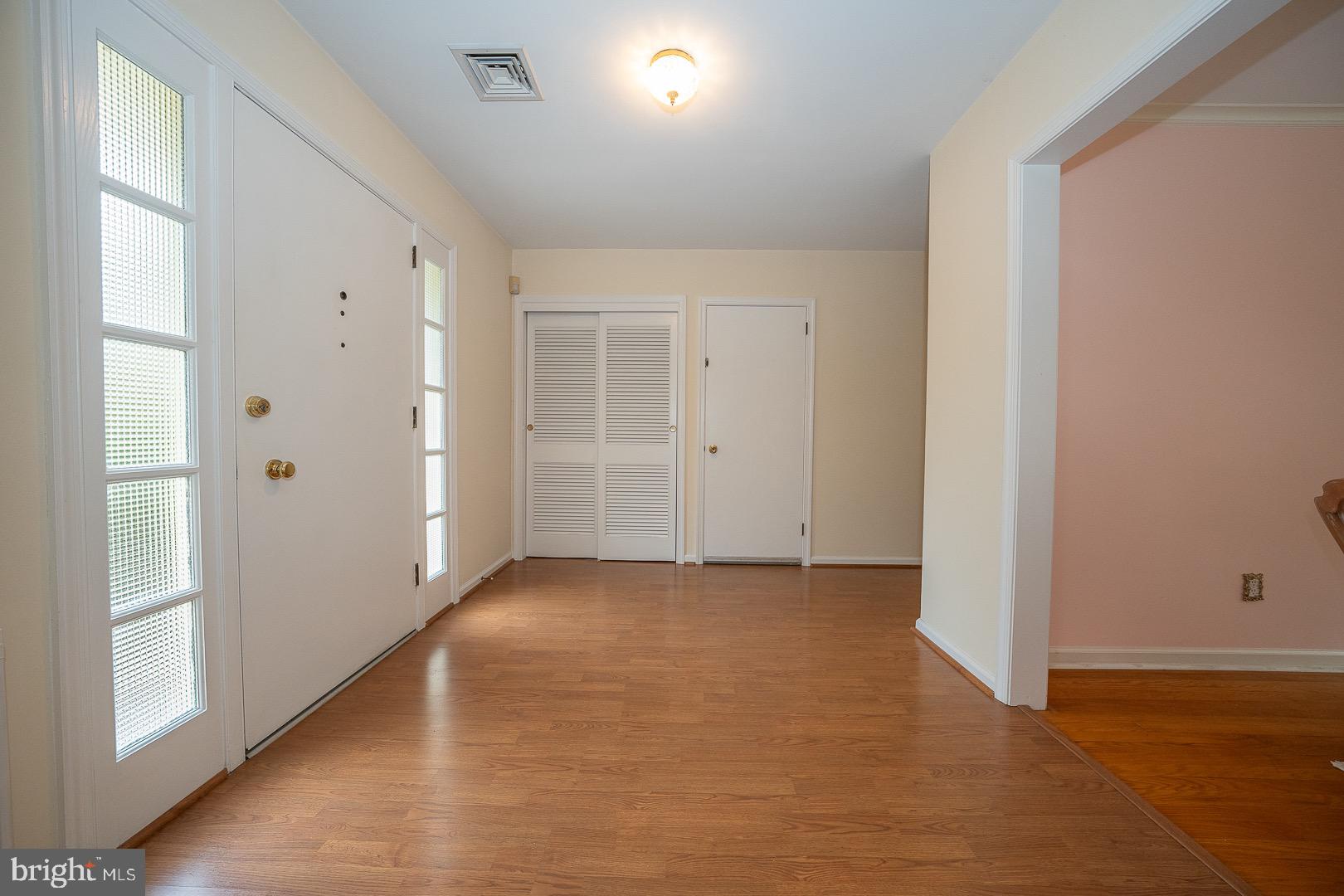 2170 Buttonwood Road Berwyn, PA 19312 - Photo 3 of 23 Entry Hall