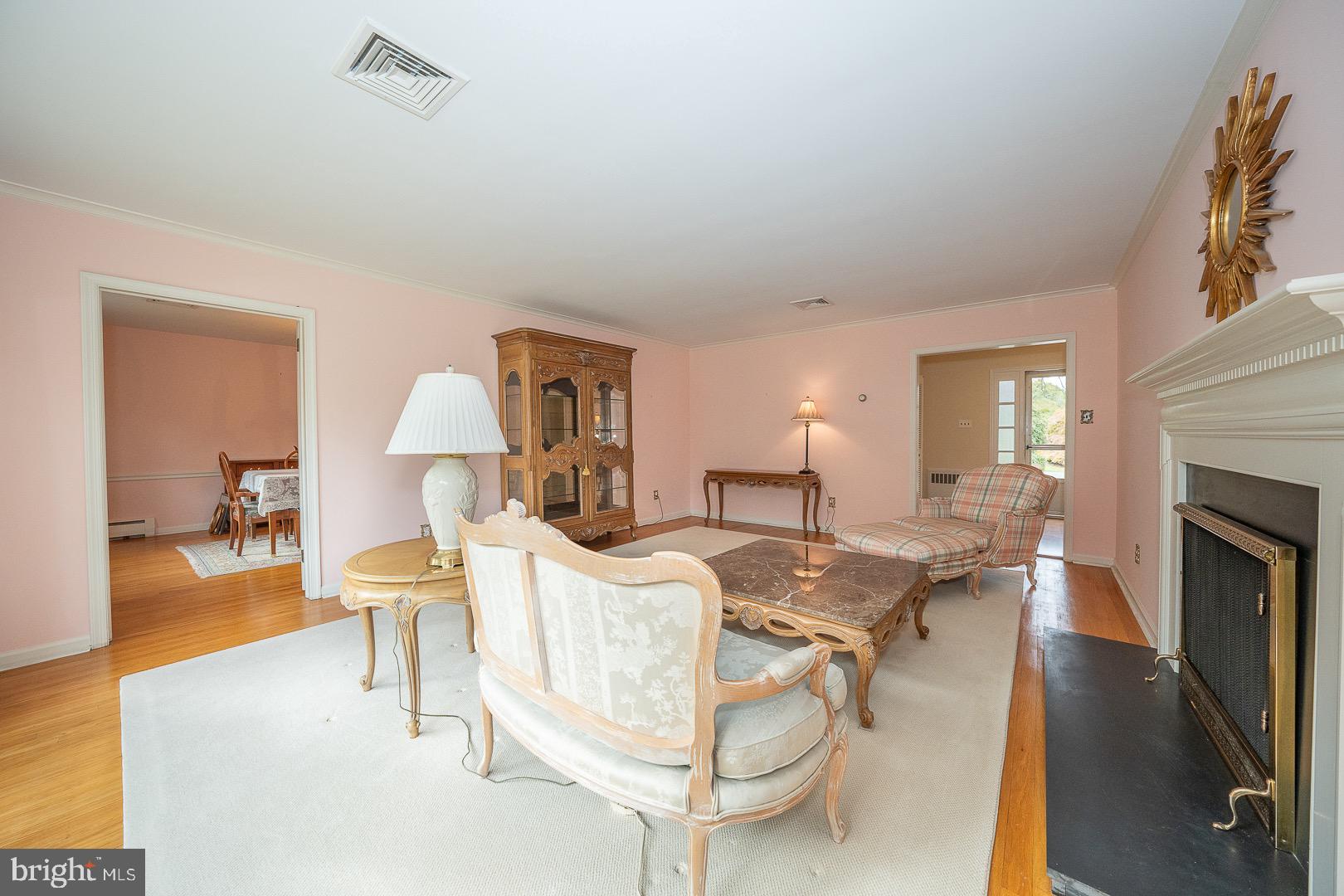 2170 Buttonwood Road Berwyn, PA 19312 - Photo 5 of 23 Living Room