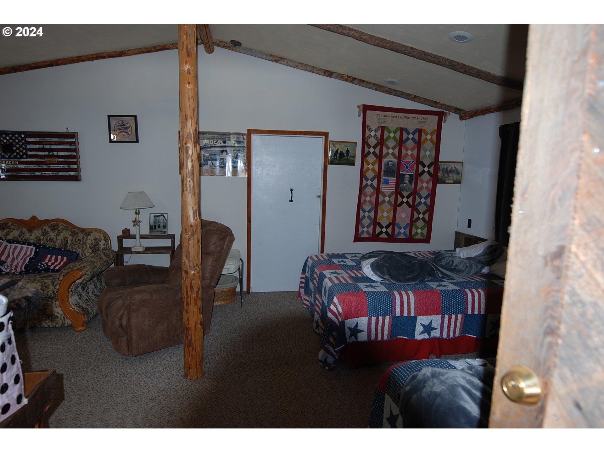 129 Austin Street Sumpter, OR 97877 - Photo 34 of 34 a living room with furniture and a window