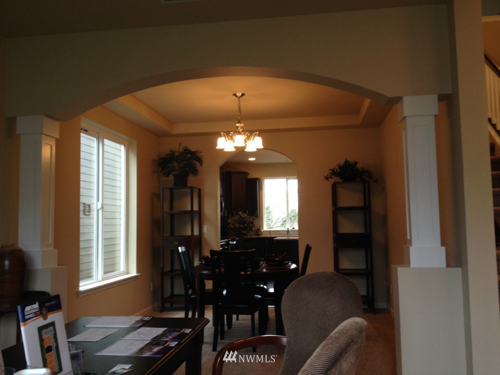537 Queen Avenue Northeast Renton, WA 98056 - Photo 7 of 20