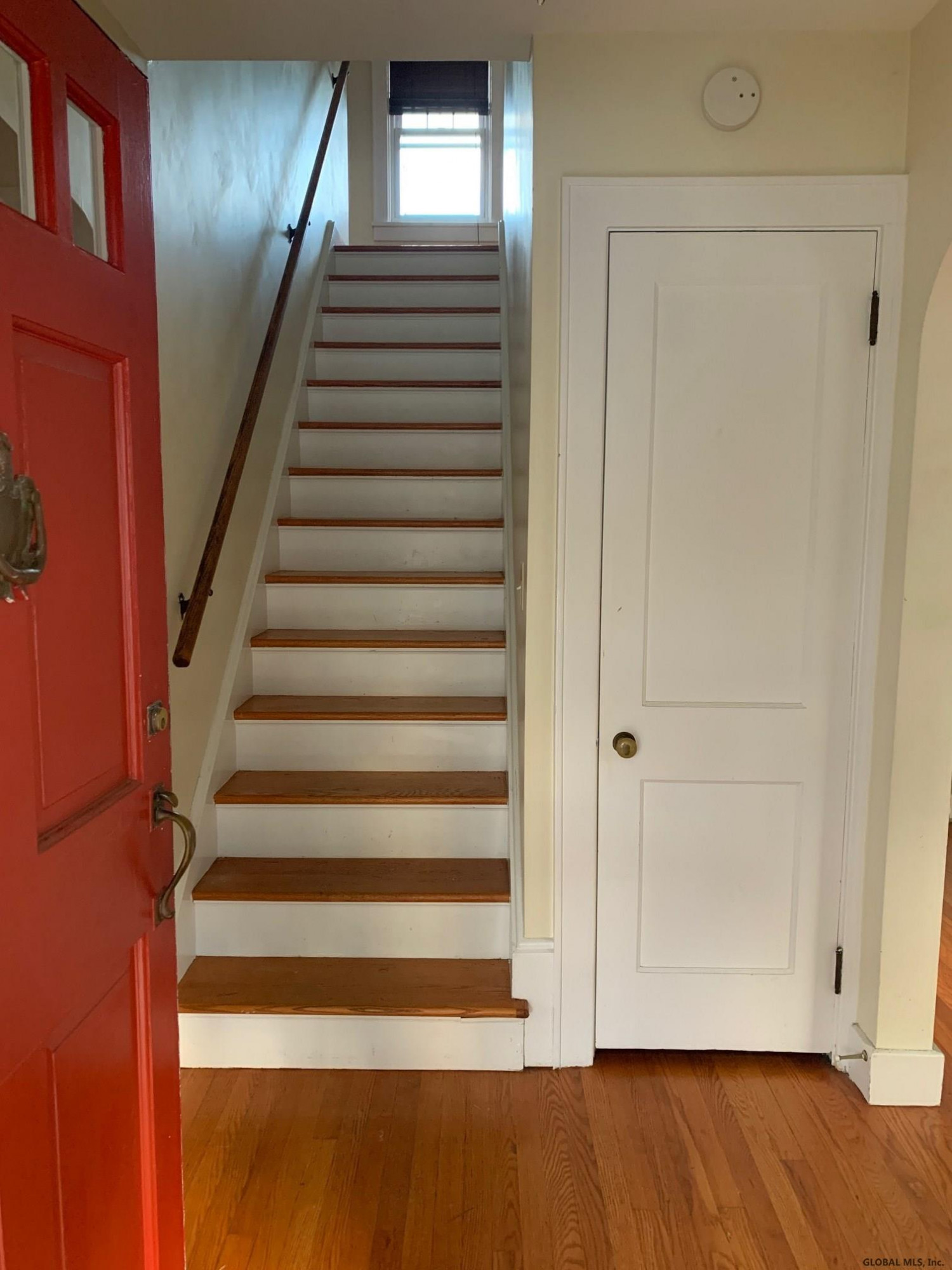 28 Hillcrest Road Colonie, NY 12110 - Photo 2 of 12 Photo 3