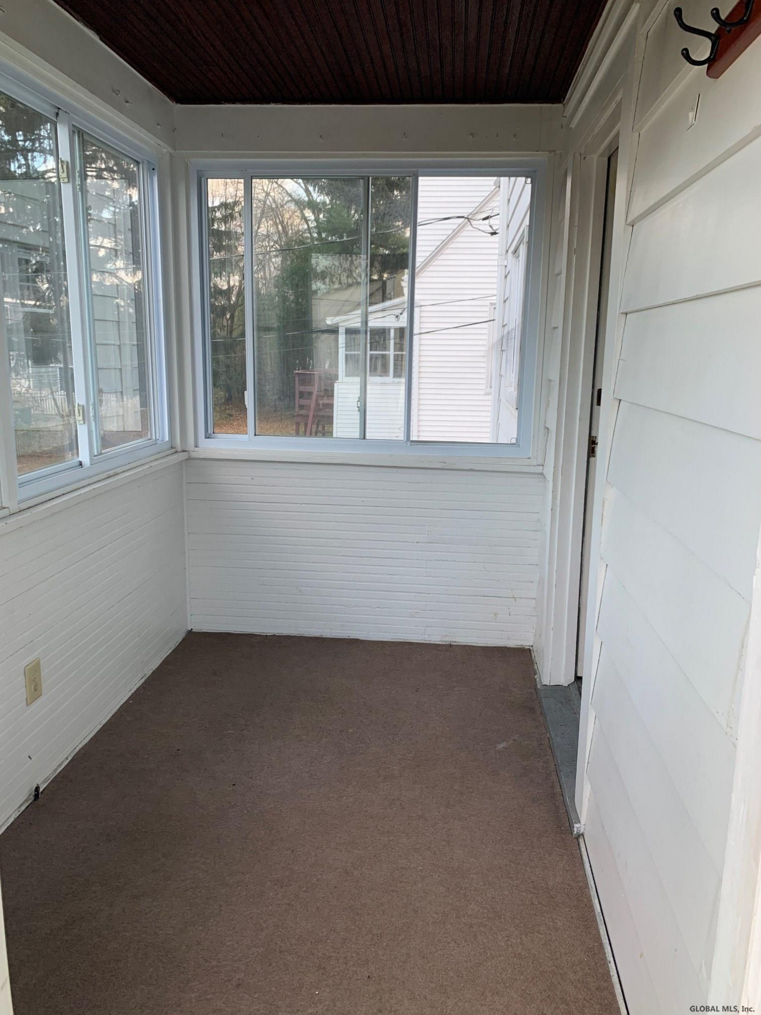 28 Hillcrest Road Colonie, NY 12110 - Photo 5 of 12 Photo 6