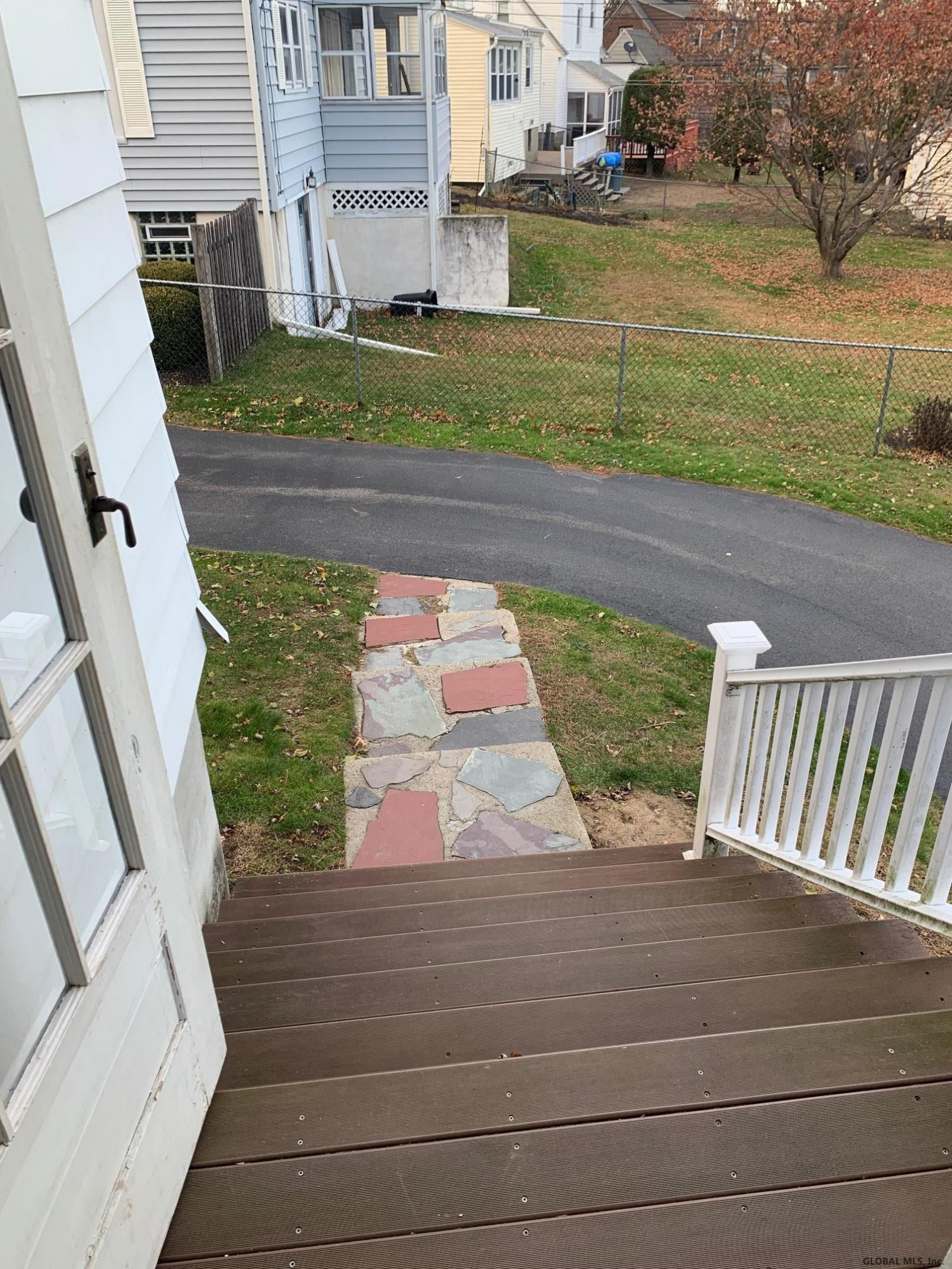 28 Hillcrest Road Colonie, NY 12110 - Photo 6 of 12 Photo 7