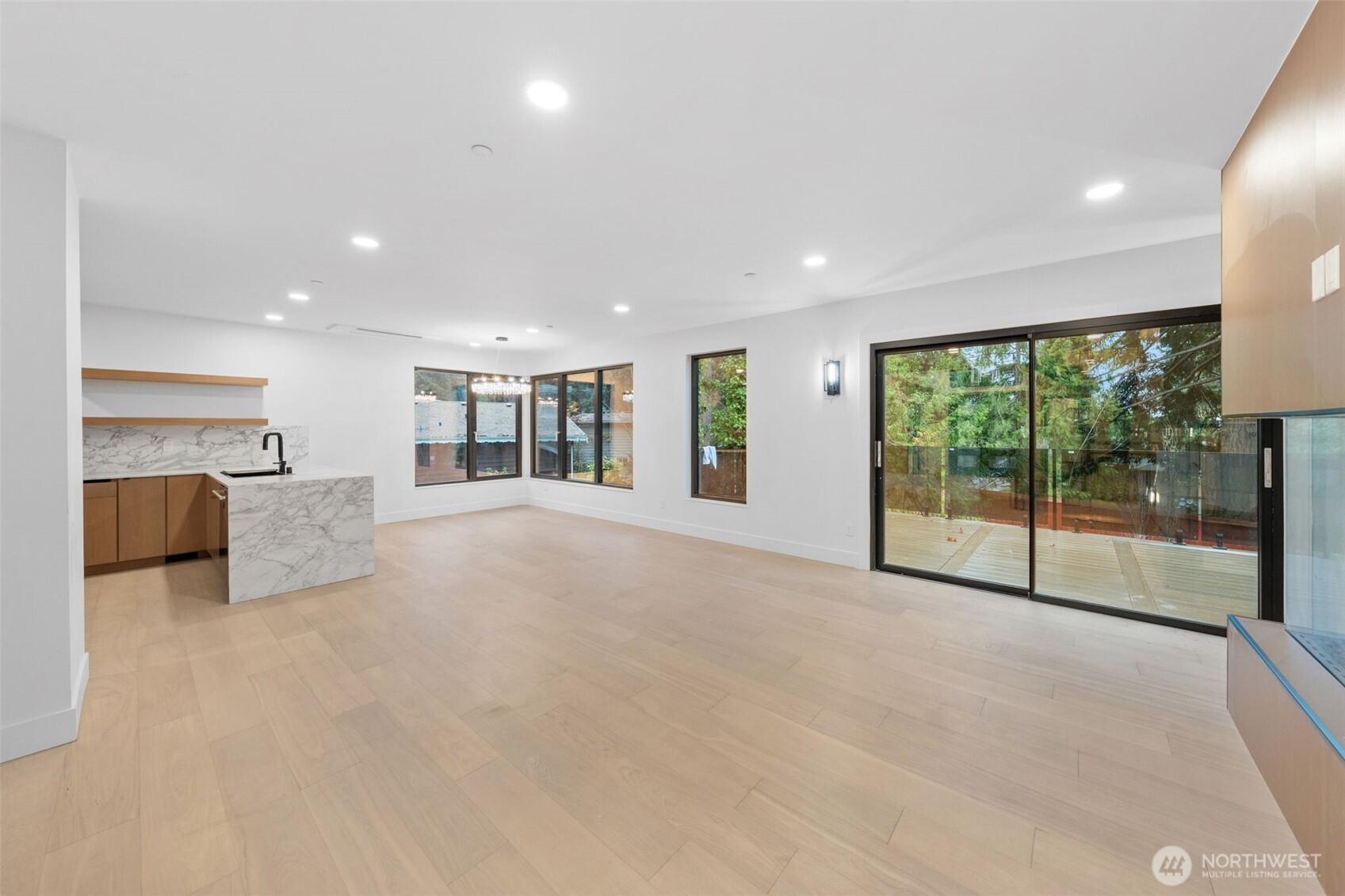 7907 240th Street Southwest Edmonds, WA 98026 - Photo 11 of 36