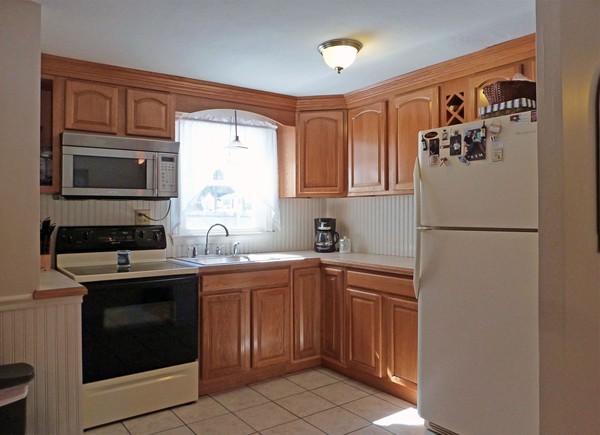 41 Overhill Drive Springfield, MA 01129 - Photo 8 of 21 Gallery Image 8